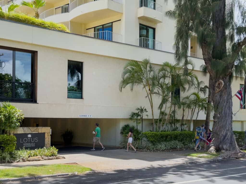 Oahu Hotel Lotus Honolulu At Diamond Head Img 6855